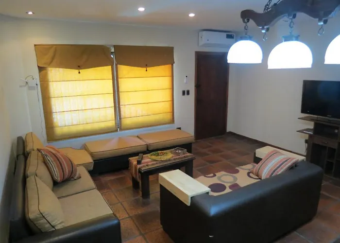 Quinta Montana - Casa Entera Grupo O Familia 8-10 Personas - Centrica, Piscina - Todas Las Comodidades!