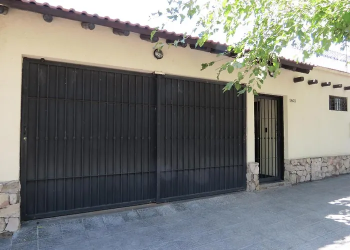 Quinta Montaña - Casa entera grupo o familia 8-10 personas - céntrica, piscina - Todas las comodidades!